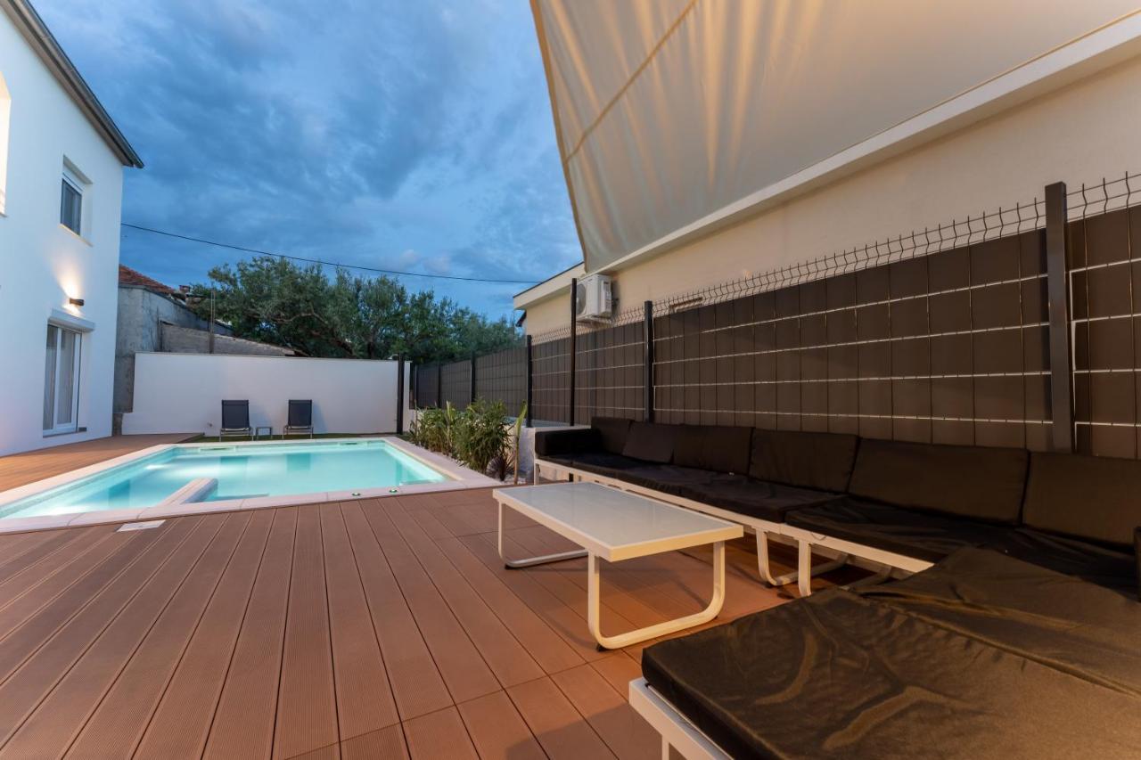 Bernie Apartments With A Pool Zadar Buitenkant foto