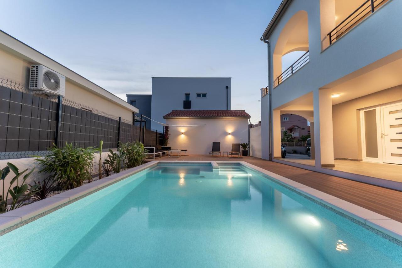 Bernie Apartments With A Pool Zadar Buitenkant foto